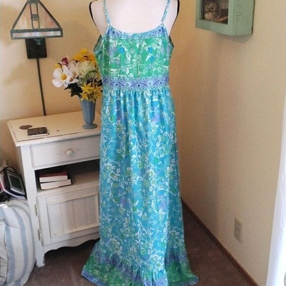 Mislook Maxi Dress - Picture 5 of 11